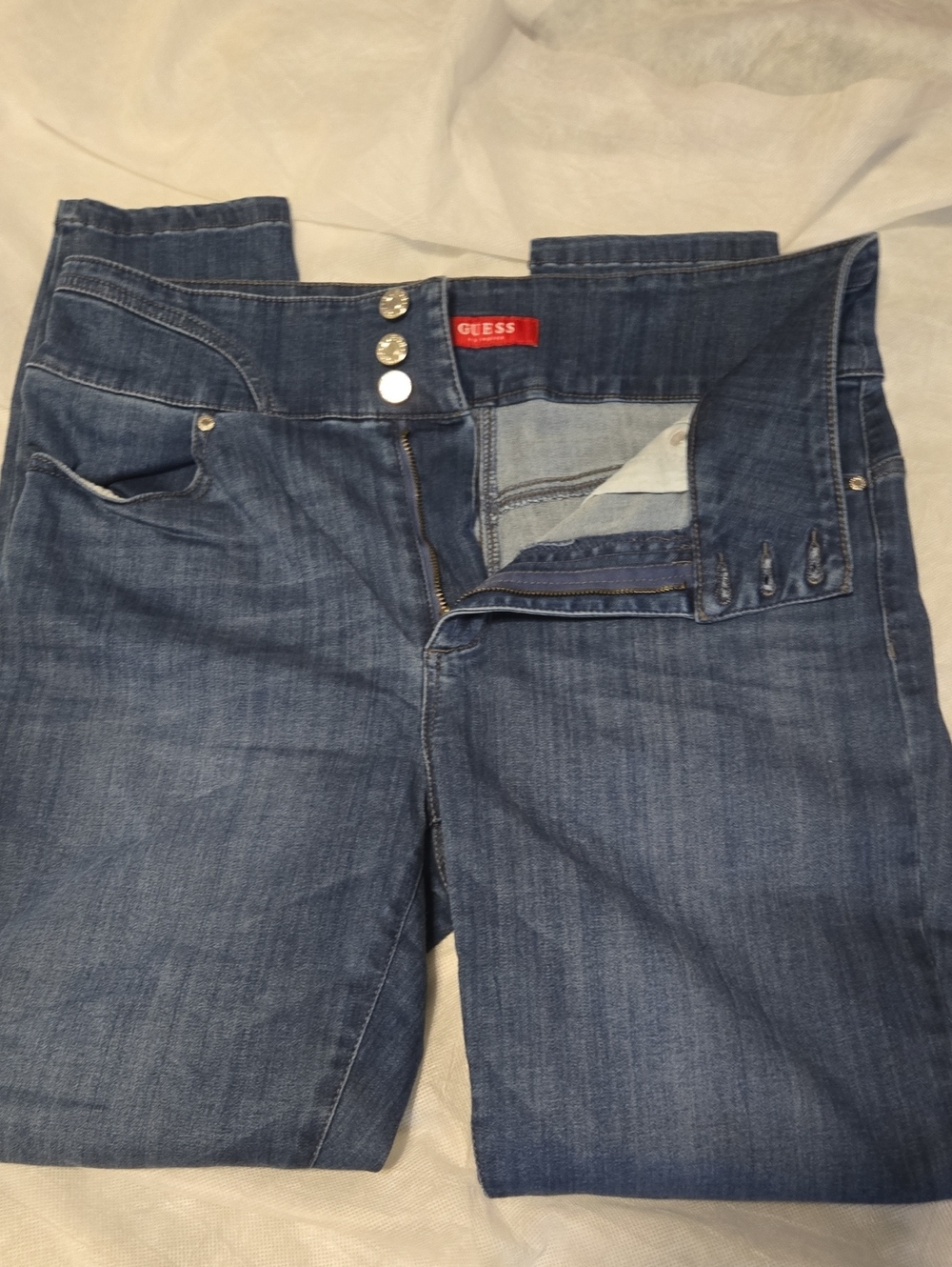 Guess High-Rise Women's Jeans in Medium Blue